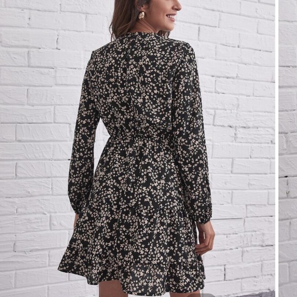 Tie Neck Ruffle Hem Ditsy Floral Dress - Picture 2 of 5